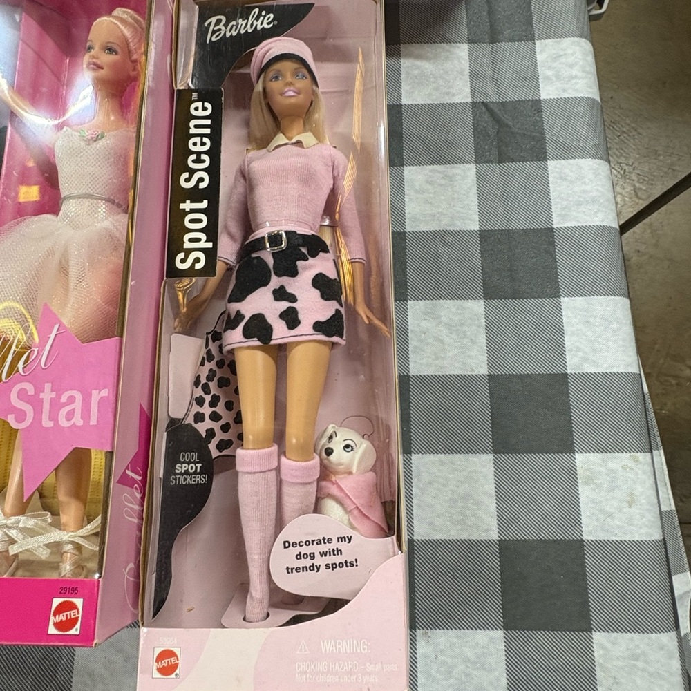Barbie Spot Scene Doll in Pink and Black Outfit